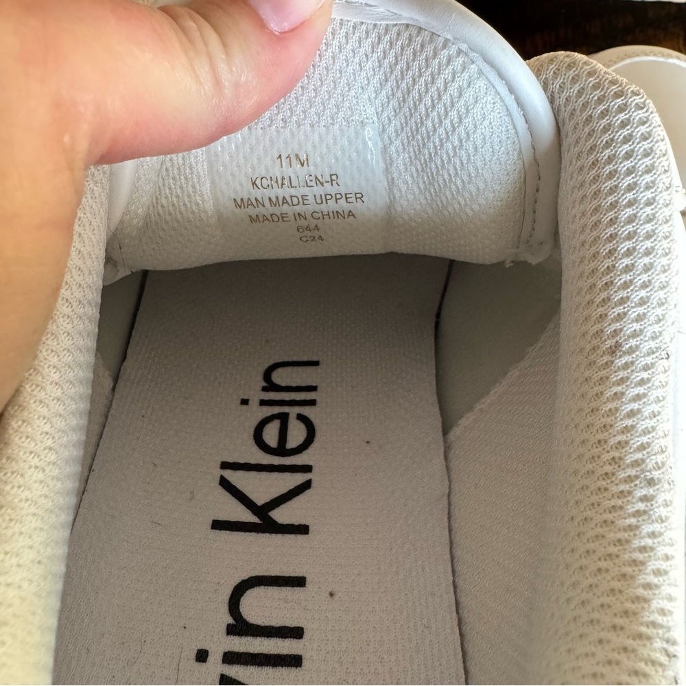 Calvin Klein Women's Hallen Sneaker Size 11 - Picture 7 of 7